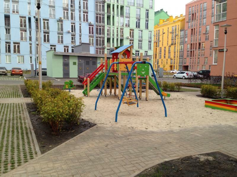 Київ, Березнева вул., 12А