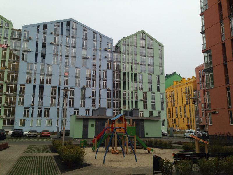 Київ, Березнева вул., 12А