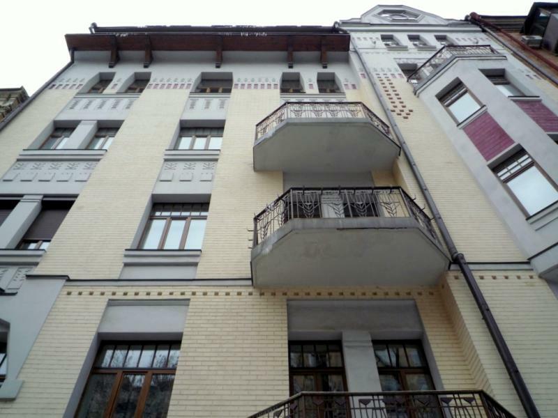 Киев, Паньковская ул., 8