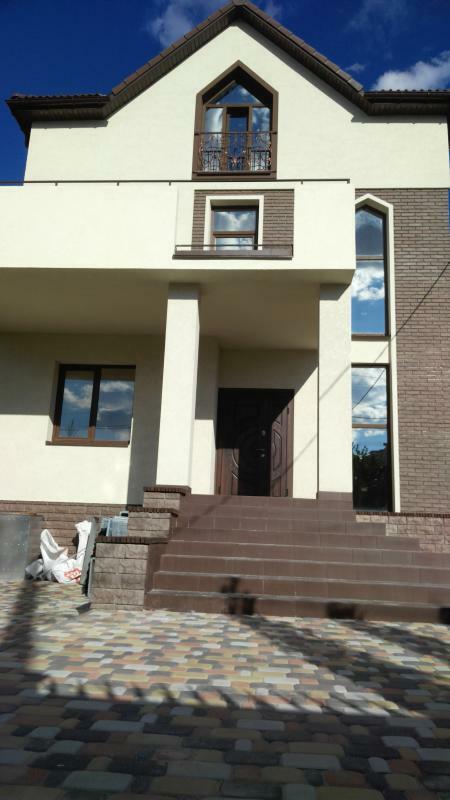 Киев, Патриотов ул., 3А