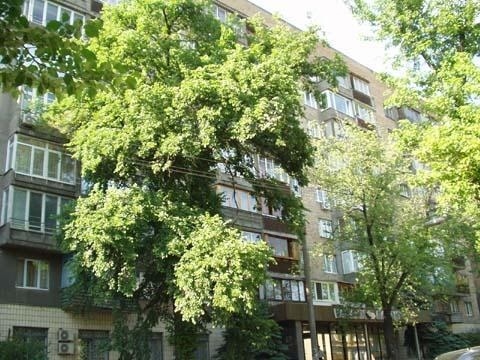 Киев, Павловская ул., 4-8