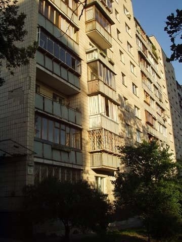 Київ, Предславинська вул., 51