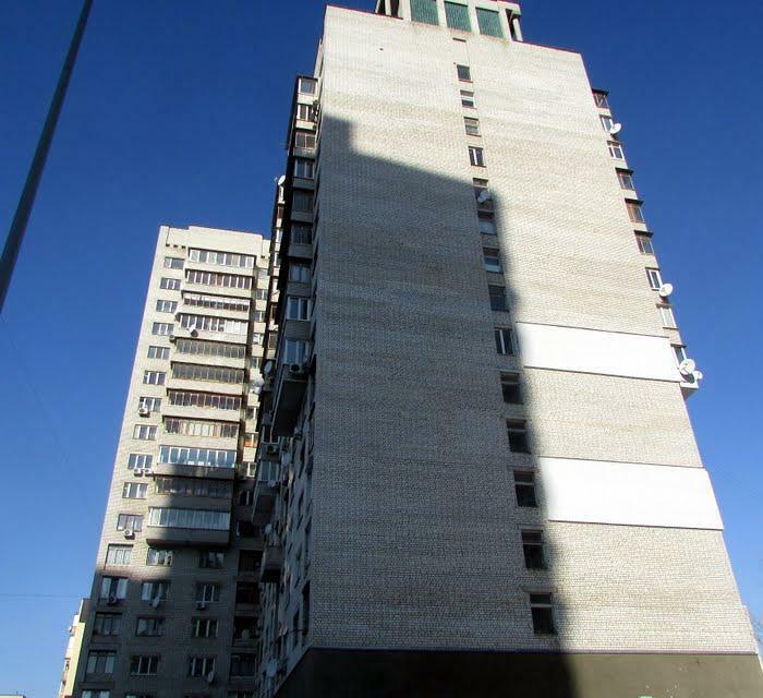 Київ, Сортувальна вул., 4
