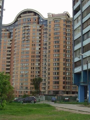 Аренда 4-комнатной квартиры 203 м², Старонаводницкая ул., 13А