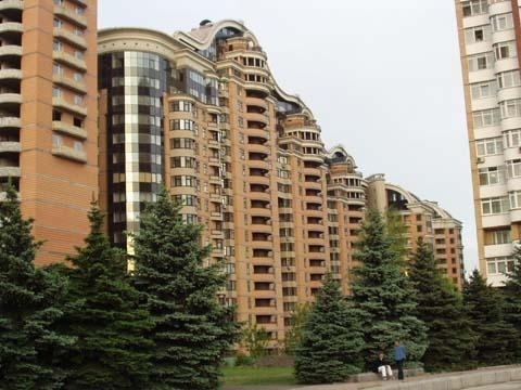 Продаж 4-кімнатної квартири 212 м², Старонаводницька вул., 13А