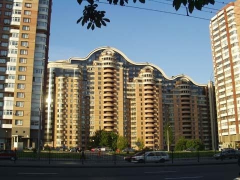 Продаж 4-кімнатної квартири 212 м², Старонаводницька вул., 13А