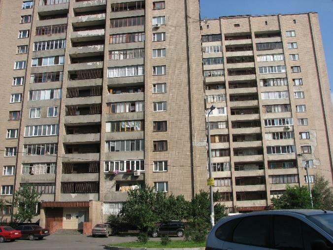 Київ, Сосницька вул., 10