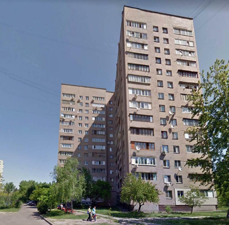 Київ, Сосницька вул., 10