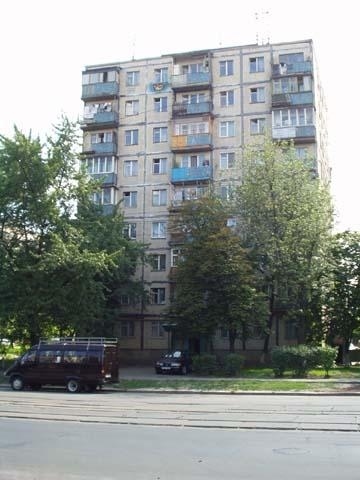 Киев, Пражская ул., 32