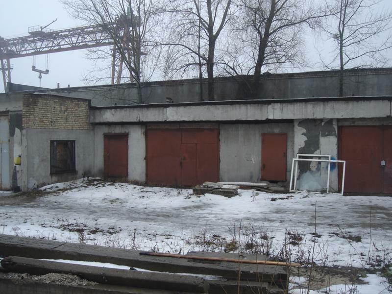 Київ, Промислова вул., 4