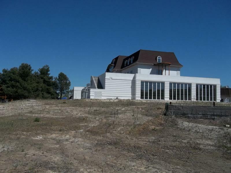 Киев, Приозерная ул., 10Б