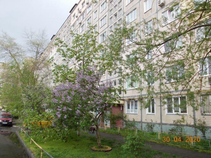 Продаж 3-кімнатної квартири 62.24 м², Прирічна вул., 17