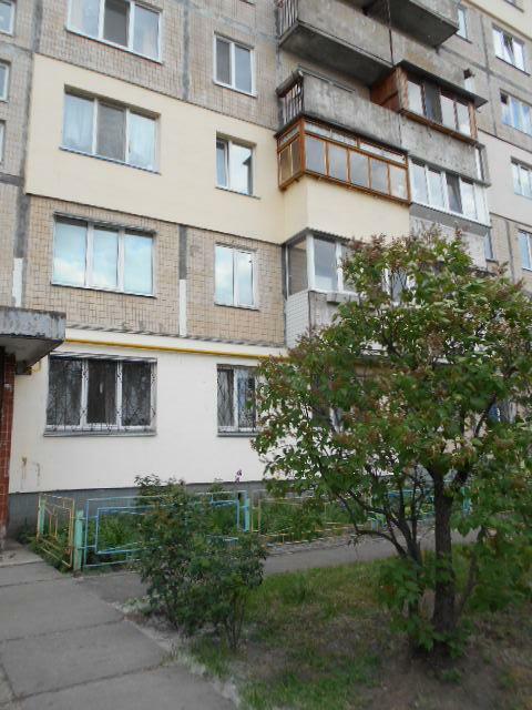 Продаж 3-кімнатної квартири 62.24 м², Прирічна вул., 17