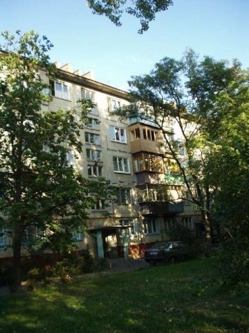 Киев, Петра Запорожца ул., 18