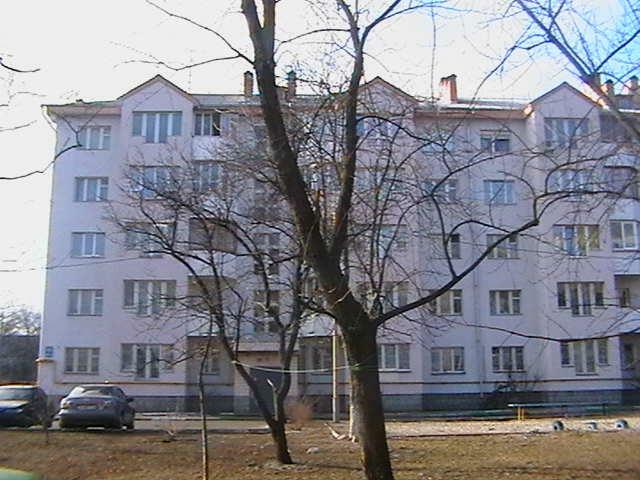 Киев, Петра Запорожца ул., 13