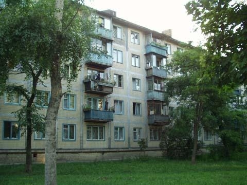 Киев, Петра Запорожца ул., 5