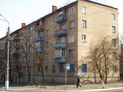 Київ, Краснопільська вул., 11/13