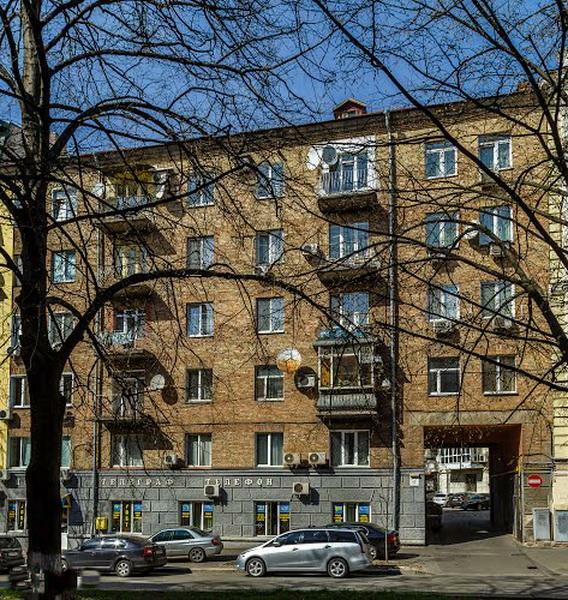 Київ, Круглоуніверситетська вул., 17