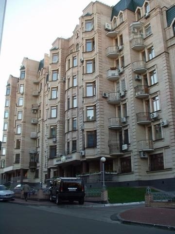 Київ, Кудрявська вул., 13-19