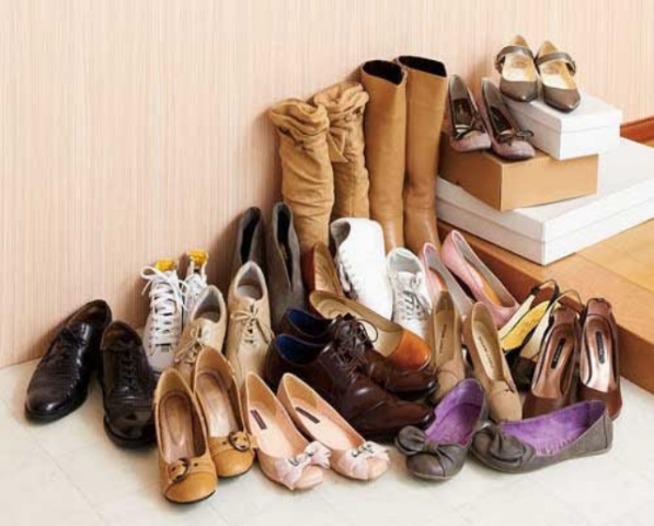 Как разместить грязную обувь в прихожей: идеи для осени