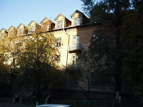 Київ, Кудрявський узвіз, 4А