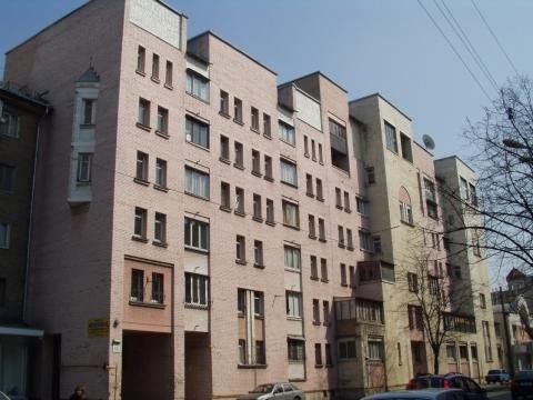 Київ, Костянтинівська вул., 56