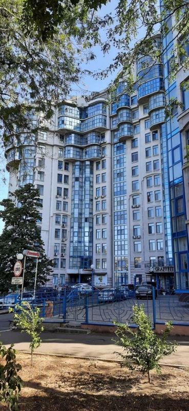 Продажа 3-комнатной квартиры 180 м², Лидерсовский бул., 5