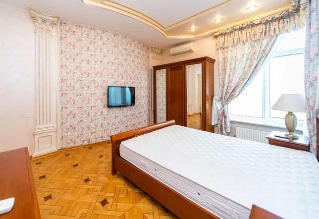 Продажа 4-комнатной квартиры 187 м², Лидерсовский бул., 5