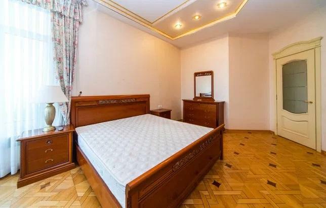 Продажа 3-комнатной квартиры 151 м², Лидерсовский бул., 5