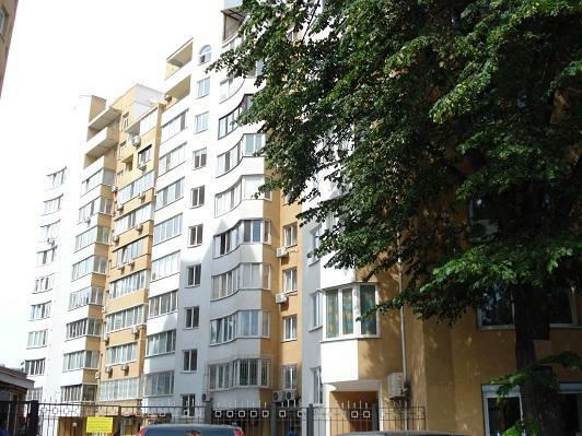 Продаж 2-кімнатної квартири 46 м², Космонавтов вул., 18