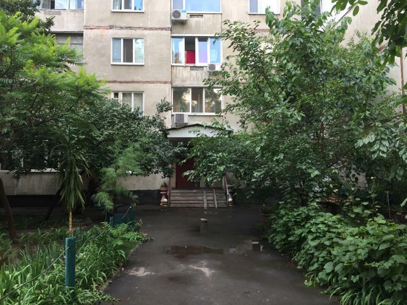 Аренда торгового помещения 12 м², Героев Труда ул., 18