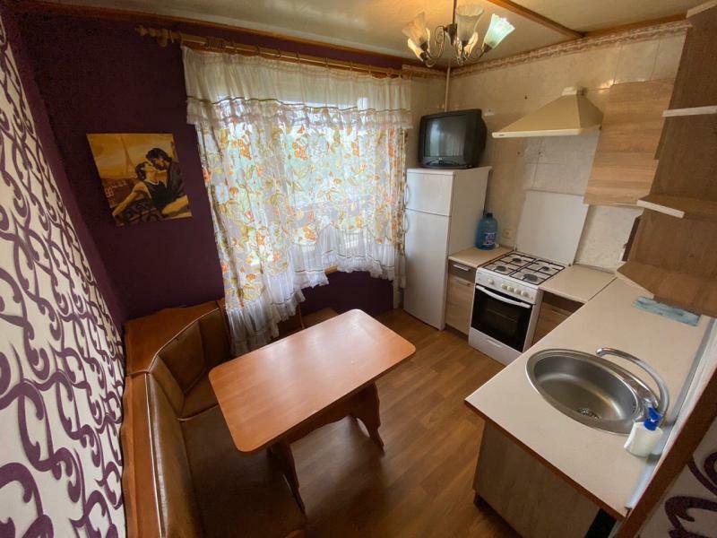 Продажа 4-комнатной квартиры 65 м², Героев Труда ул., 19