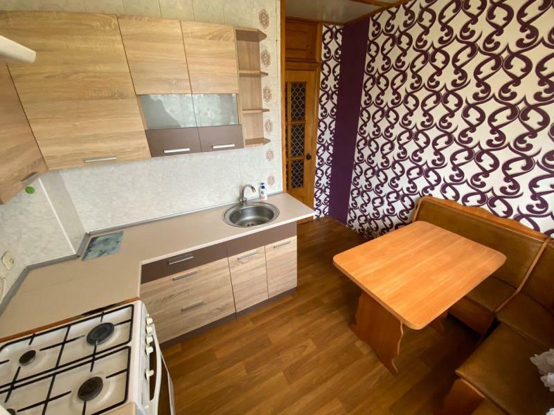 Продажа 4-комнатной квартиры 65 м², Героев Труда ул., 19