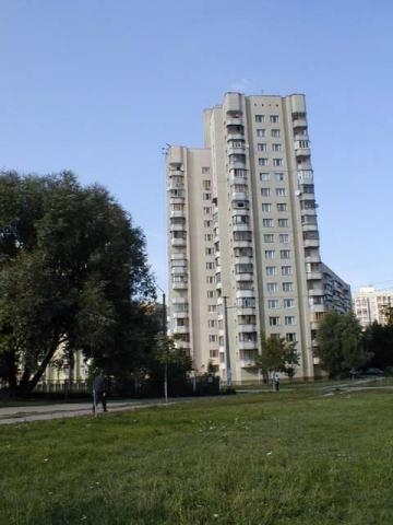 Київ, Симиренка вул., 1Б