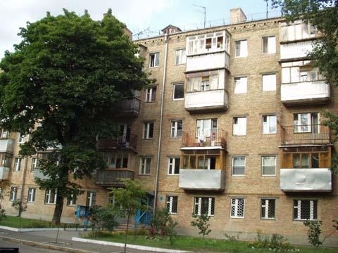 Київ, Севастопольська вул., 1/1