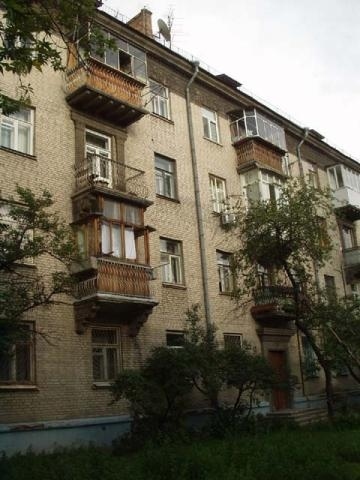 Київ, Севастопольська вул., 13