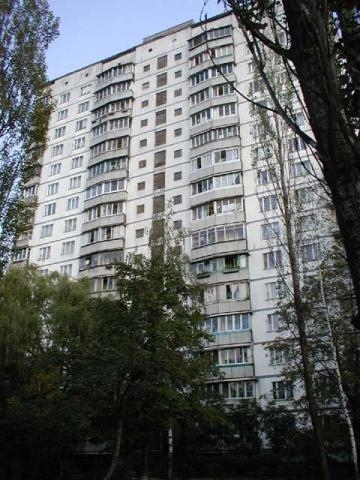 Киев, Зодчих ул., 32