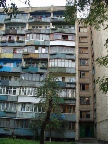 Киев, Зодчих ул., 64