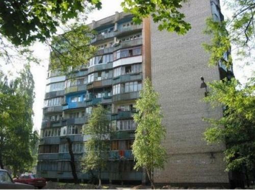 Киев, Зодчих ул., 64