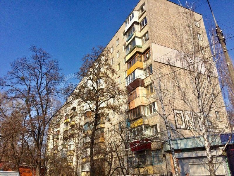 Київ, Зодчих вул., 70