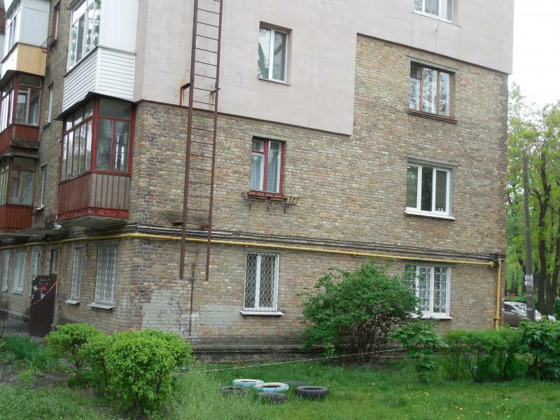 Київ, Санаторна вул., 5