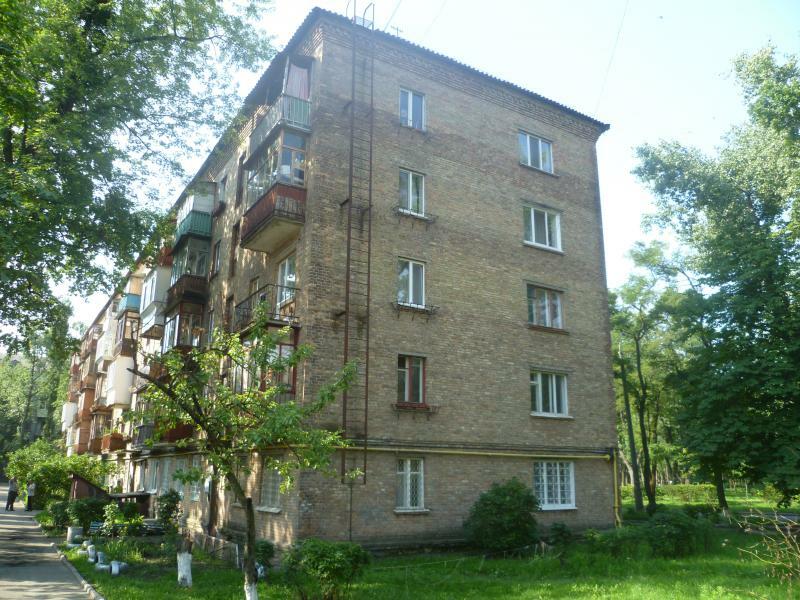 Київ, Санаторна вул., 5