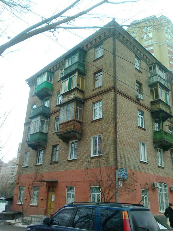 Киев, Виктора Забилы ул., 3