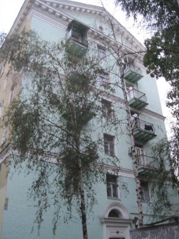 Київ, Заньковецької вул., 10