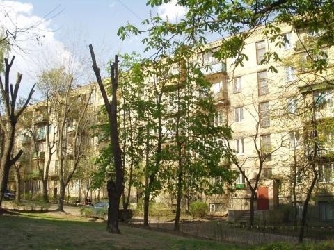 Киев, Ереванская ул., 25