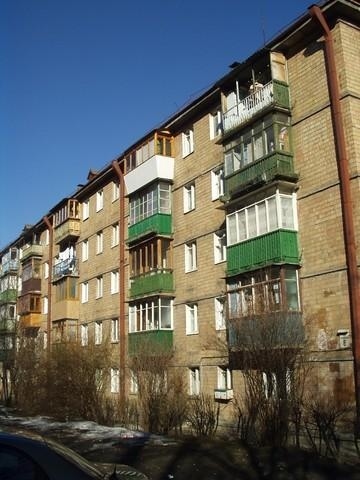 Продаж 2-кімнатної квартири 44 м², Єреванська вул., 8