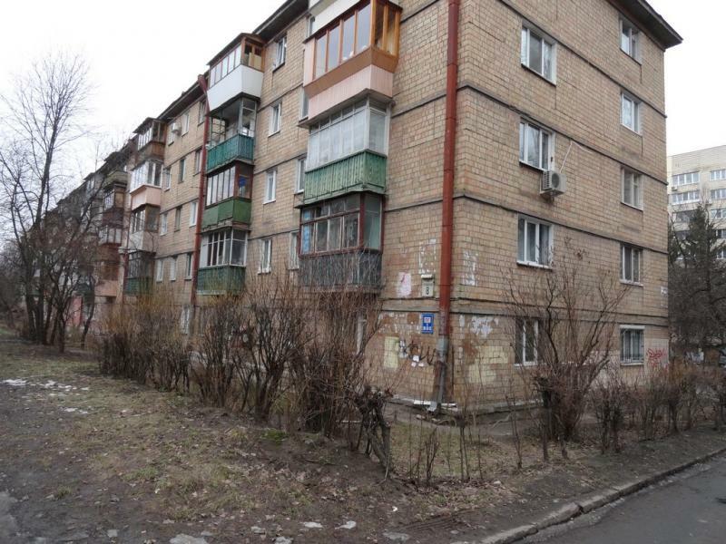 Продаж 2-кімнатної квартири 44 м², Єреванська вул., 8