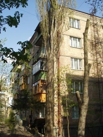 Продаж 3-кімнатної квартири 56.2 м², Єреванська вул., 23