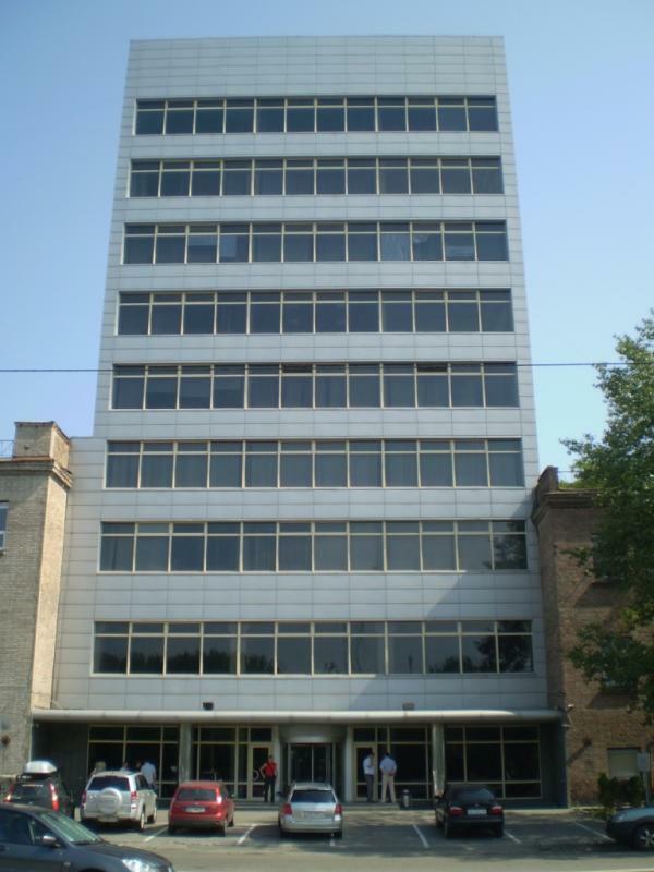 Київ, Залізничне шосе, 57