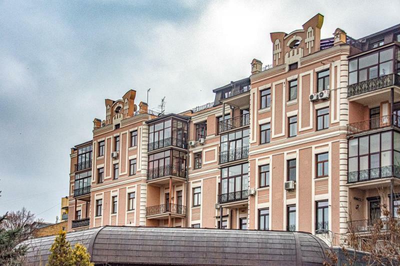 Аренда 4-комнатной квартиры 200 м², Большая Житомирская ул., 20